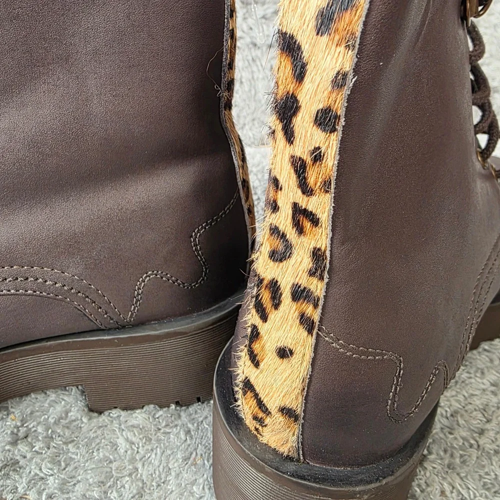 Celebrity‎ Flat Combat Lace Up Ankle Boots Brown Leopard Calf Hair Size 8 NEW